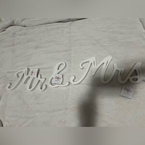 Mr & Mrs Table Piece
